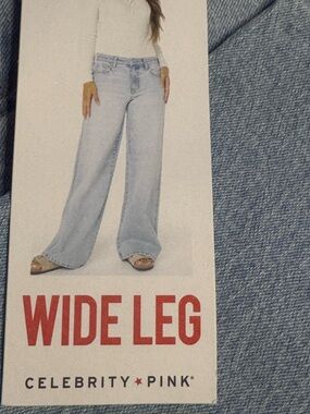 Women’s juniors Y2K modern Light Blue Wide Leg Jeans 100% cotton NWT